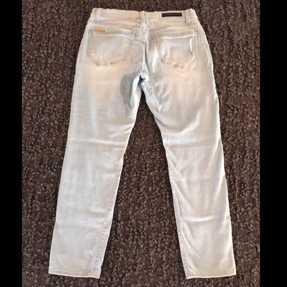 Rock & Republic Distressed Boyfriend Emo Jeans - Picture 3 of 7